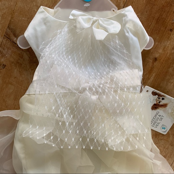 Wedding Dress Veil New Small Ivory White
Pet Dog Costume 
Halloween Bride - Picture 9 of 9